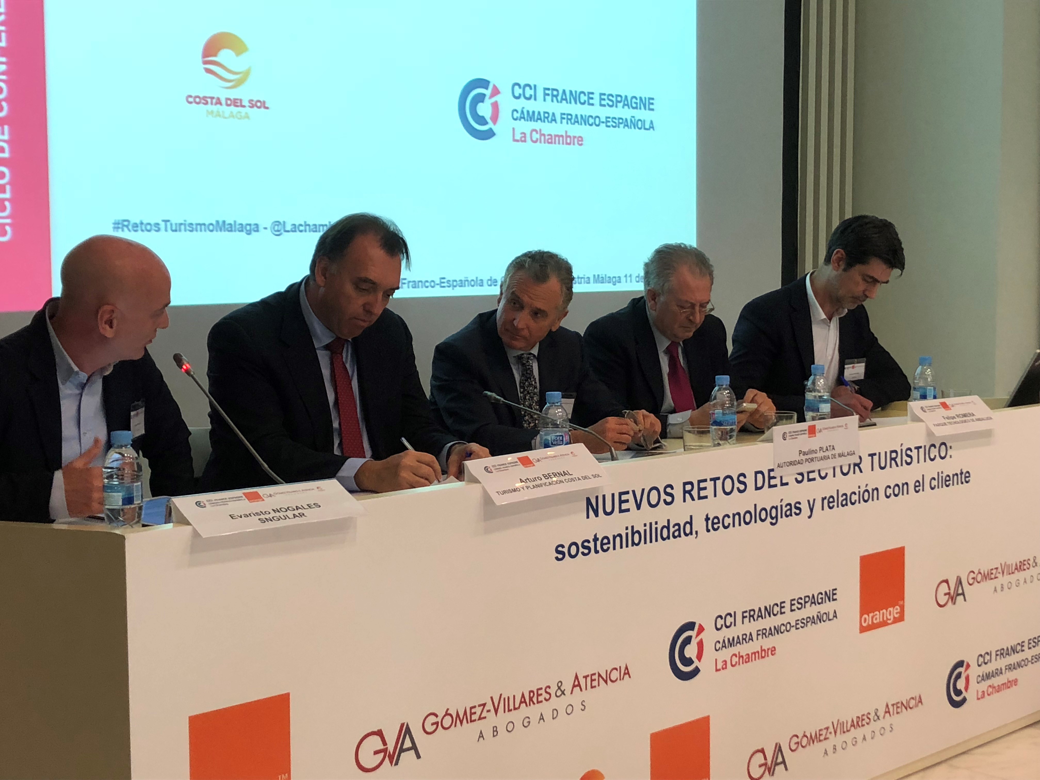 El Puerto de Málaga participa en la mesa redonda: ‘Nuevos retos del sector turístico’