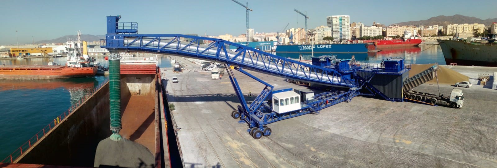 La pionera cinta ecológica transportadora de clínker de FYM-HeidelbergCement cargará hoy el primer barco